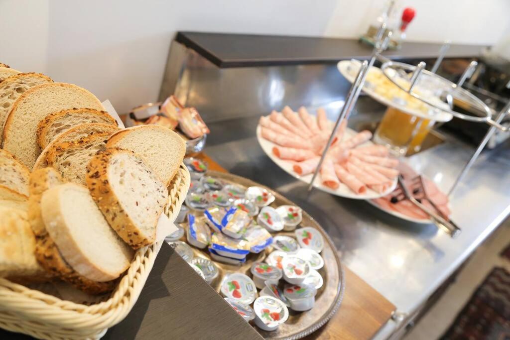 Budget Dbl Studio Free Breakfast 류블랴나 외부 사진